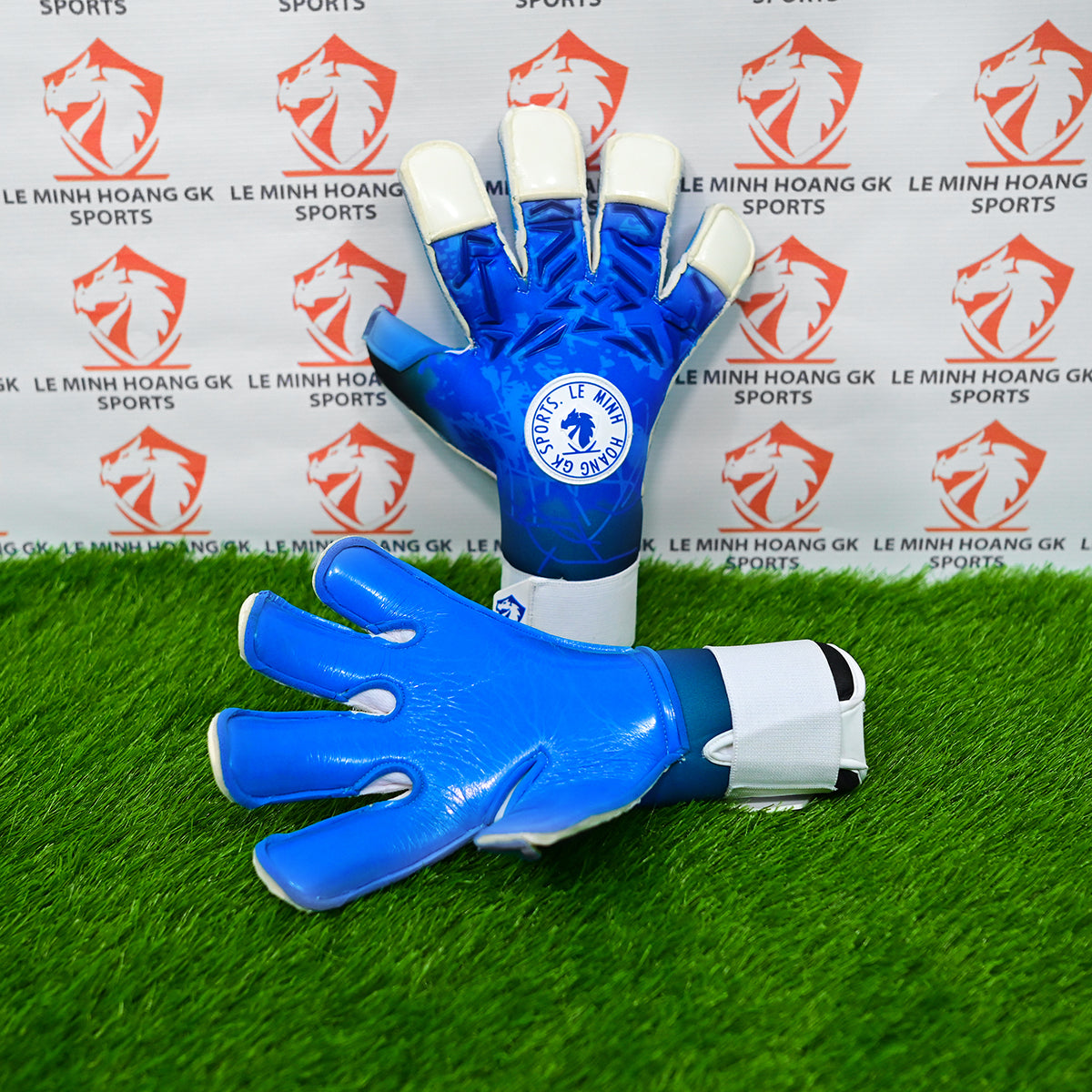 Aqua Pro Goalkeeper Gloves Engineered for Elite Performance