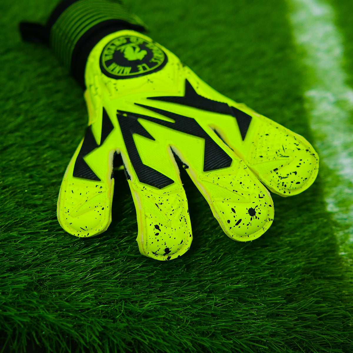 Forest Green Goalkeeper Gloves Nature-Inspired Power & Precision